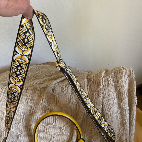 Prada Bag w/ 2 long crossbody straps - Picture 14 of 16